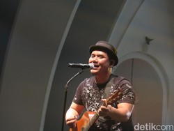 Lirik dan Chord Elok oleh Padi