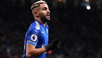 Manchester City harus mengeluarkan dana 67,8 juta euro untuk memboyong Riyad Mahrez dari Leicester City. Foto: Laurence Griffiths/Getty Images