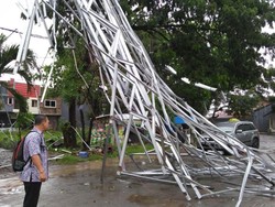 Puting Beliung Rusak Belasan Rumah dan Kampus di Maros Sulsel