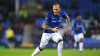 Sandro Ramirez juga striker jebolan La Masia yang dilepas Barca. Ia dilepas ke Malaga, lalu dibeli Everton, dan kini sedang dipinjamkan ke Sevilla. (Foto: Alex Livesey/Getty Images)