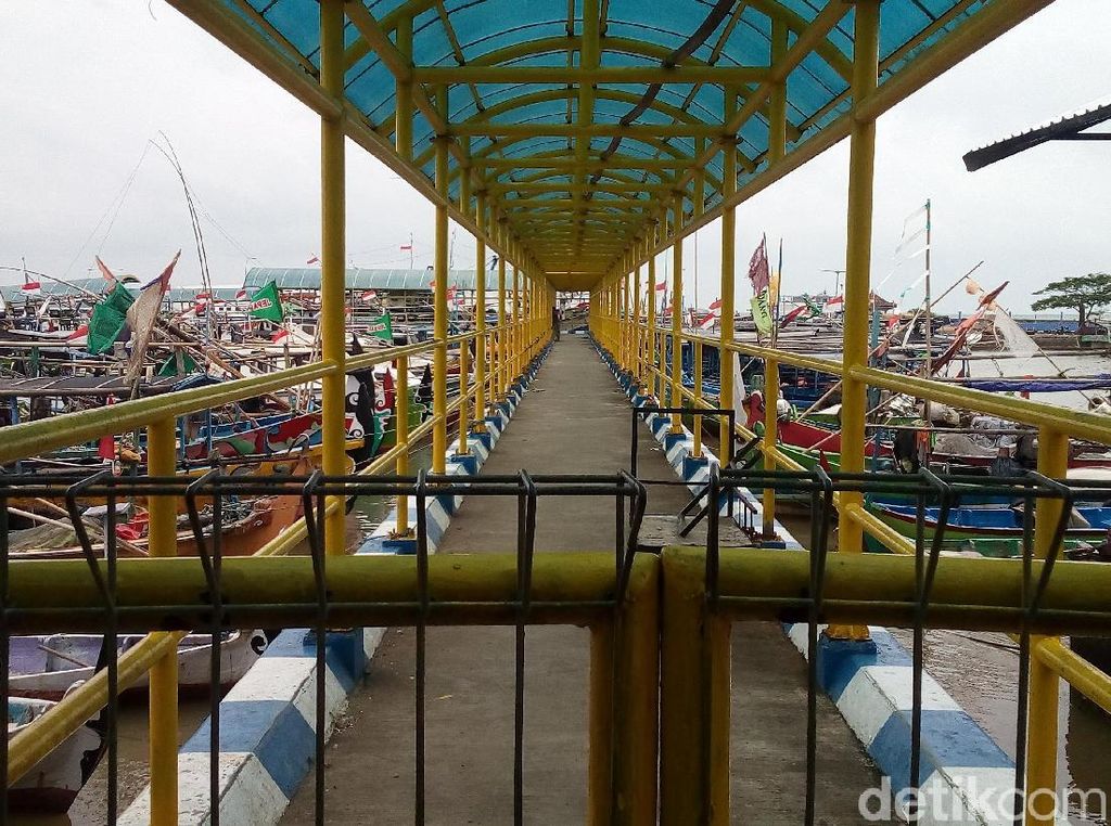 Atasi Kelangkaan, Pertamina Ingin Kirim BBM ke Karimunjawa Via Jepara Atasi Kelangkaan, Pertamina Ingin Kirim BBM ke Karimunjawa Via Jepara