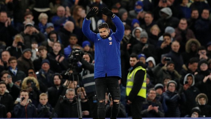 Giroud Tak Sabar Hadapi Barcelona