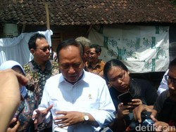 Menristek Resmikan Pengolahan Air Minum Tenaga Surya di Gunungkidul