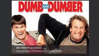 Penampilan bek MU menjadi sorotan. Duet Chris Smalling dan Jones disibaratkan film Dumb and Dumberer (Foto: dok.Twitter)