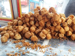 Jajanan Enak Tahu Pong Khas Indramayu