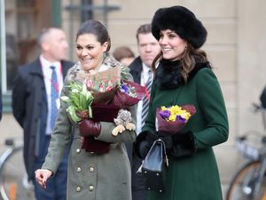 Foto: Adu Gaya Kate Middleton Vs. Putri Mahkota Swedia, Siapa Termodis?