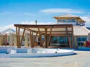 Unik, Hotel di Bolivia Dibuat Dari 10 Ribu Ton Garam Unik, Hotel di Bolivia Dibuat Dari 10 Ribu Ton Garam