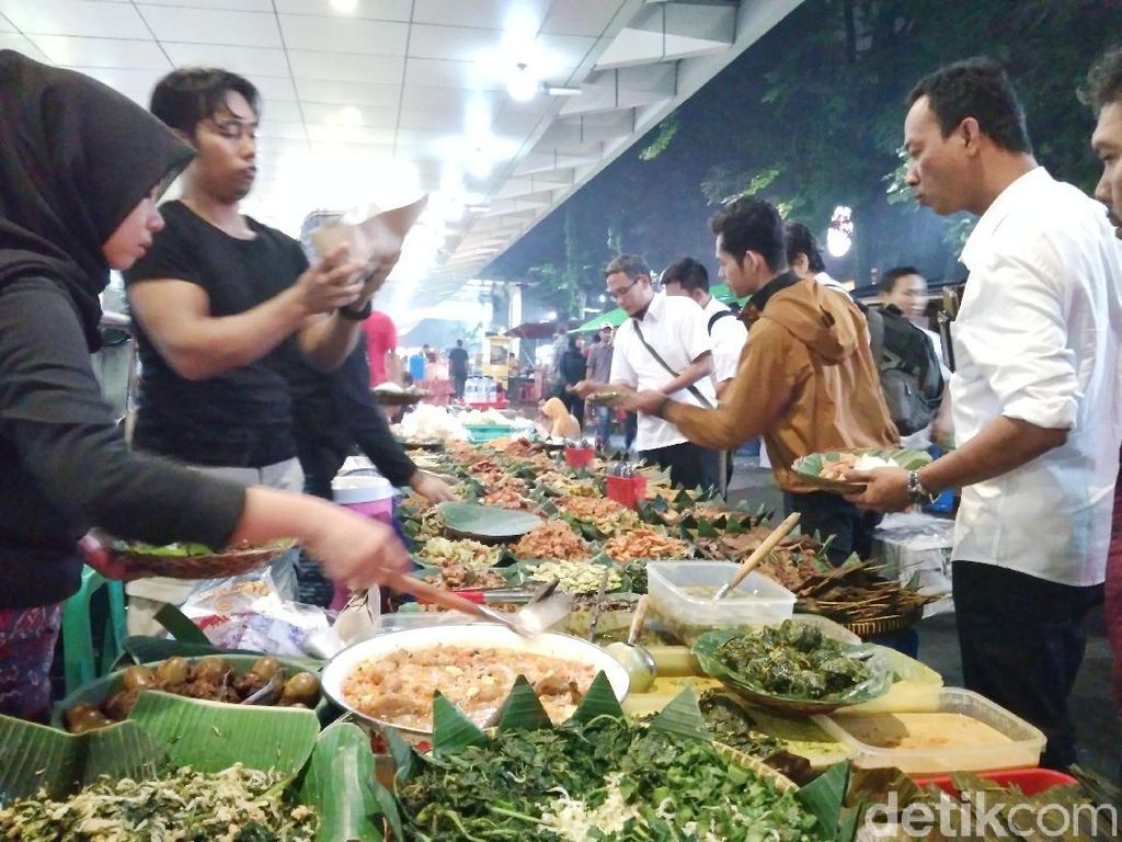 Seru! Kulineran Malam di Kawasan Blok M di 5 Tempat Ini! Seru! Kulineran Malam di Kawasan Blok M di 5 Tempat Ini!
