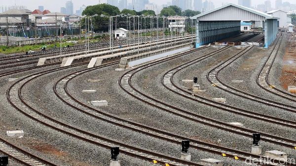 Melihat Perkembangan Proyek Depo Lokomotif Cipinang