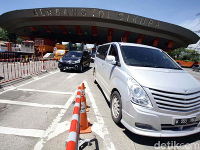 Melintasi Gerbang Tol Tangerang-Merak yang Penuh Estetika