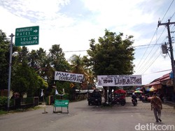 Cara Rakyat Menyindir: Jalan Rusak Disebut Wisata 1.500 Lubang