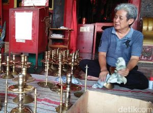 Melihat Ritual Ayak Abu di Kelenteng Tjoe Hwie Kiong Rembang