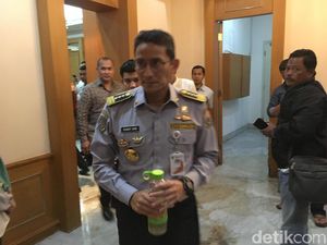 Sandiaga Tawarkan OK Otrip, Sopir Angkot Tn Abang Berembuk Sandiaga Tawarkan OK Otrip, Sopir Angkot Tn Abang Berembuk