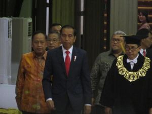 Zumi Zola Tersangka, Jokowi ke Kepala Daerah: Jauhi Kasus Hukum Zumi Zola Tersangka, Jokowi ke Kepala Daerah: Jauhi Kasus Hukum