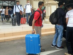 Periksa Kasus Zumi Zola, Penyidik KPK Angkut 5 Koper Berkas