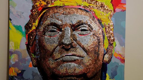 Foto: Dari Ribuan Koin dan Kepingan Kasino, Jadilah Lukisan Trump