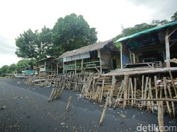 Wah, Pantai Watudodol Banyuwangi Terlihat Masih Kumuh