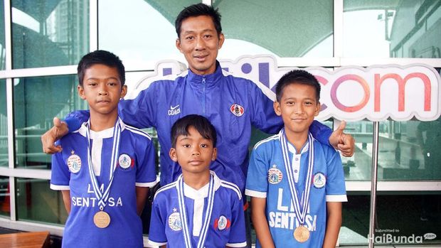 Impian Anak-anak Nelayan untuk Jadi Pemain Timnas Sepakbola