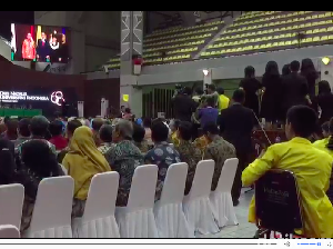 Acungkan Kartu Kuning ke Jokowi, Mahasiswa UI Dihalau Paspampres