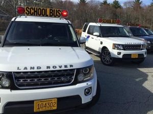 Keren Banget, Land Rover Jadi Mobil Antar Jemput Anak Sekolah