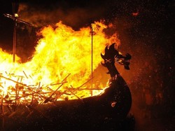 Bakar Kapal, Cara Perayaan Viking