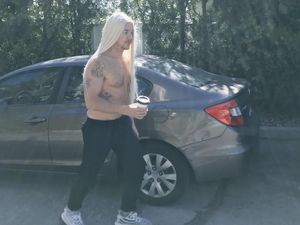 Tak Bisa Bayar Toilet di Bali, Diplo Ganti Celana di Pinggir Jalan