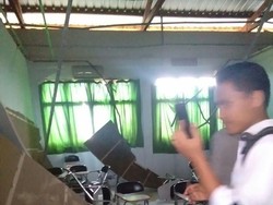 Plafon Kampus Unanda Palopo Runtuh, Mahasiswa Selamatkan Diri