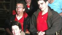 Potret Viral Ekspresi Kocak Saat Main Roller Coaster