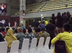 BEM UI Protes Aksi #KartuKuningJokowi Dibubarkan