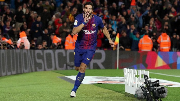 Luis Suarez vs Valencia: 9 Laga, 9 Gol