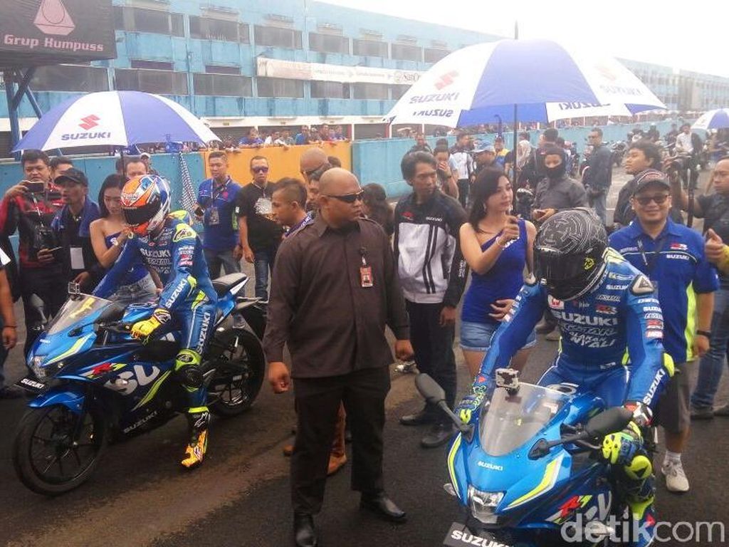 Pimpin Parade Bikers Suzuki, Iannone dan Rins Sumringah Pimpin Parade Bikers Suzuki, Iannone dan Rins Sumringah