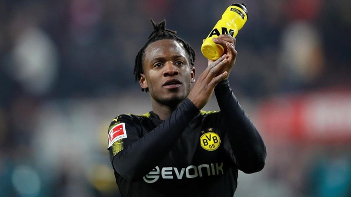 Statistik Apik Batshuayi dalam Debutnya bersama Dortmund