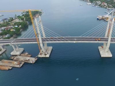 Siang Malam, Jembatan Terpanjang di Timur RI Ini Tetap Cantik