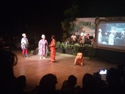 Dilan Ikut Meriahkan Teater Humor Jumadi Welcome to the Janggelut di Solo