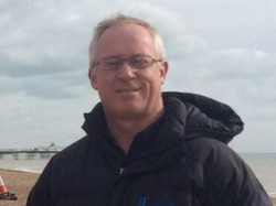 Stres Karena Bisa Mendengar Suara Bola Matanya, Pria ini Bunuh Diri