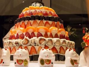 Kalau Cake Sudah Terlalu Biasa, Rayakan Ulang Tahun dengan Sushi Cake