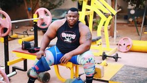 Foto: Iron Biby, Calon Pria Terkuat di Dunia dari Burkina Faso