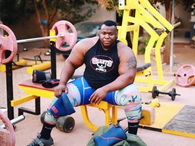 Foto: Iron Biby, Calon Pria Terkuat di Dunia dari Burkina Faso