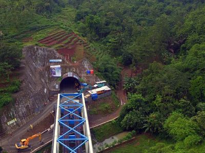 Yuk Lihat Proyek Terowongan Double Track Pertama RI, Keren Lho