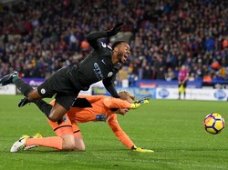 Sterling: Pemain-Pemain City Dijagal di Lapangan