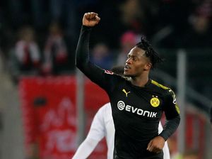 Debut Sempurna Batshuayi di Dortmund: 1 Assist, 2 Gol, 3 Poin