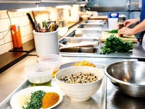 Waduh! Ternyata Ada Orang Takut Sendok dan Takut Masak (1)