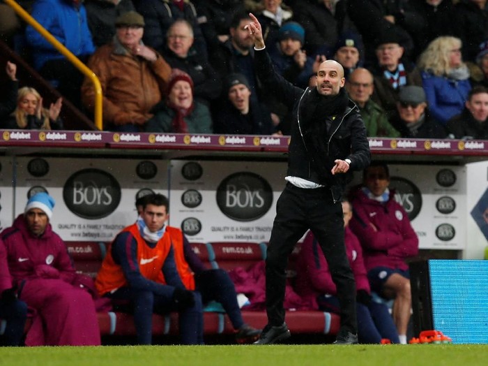 Soccer Football - Premier League - Burnley vs Manchester City - Turf Moor, Burnley, Britain - February 3, 2018   Manchester City manager Pep Guardiola gestures   REUTERS/Andrew Yates    EDITORIAL USE ONLY. No use with unauthorized audio, video, data, fixture lists, club/league logos or 