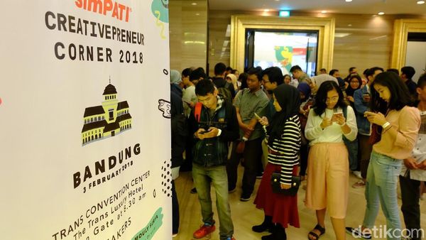 Keseruan Creativepreneur Corner 2018 di Tiga Kota