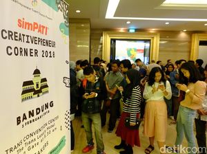 Keseruan Creativepreneur Corner 2018 di Tiga Kota