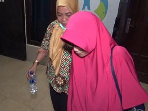 3 Pejabat Pemkab Diperiksa di Mapolres Terkait OTT Bupati Jombang 3 Pejabat Pemkab Diperiksa di Mapolres Terkait OTT Bupati Jombang