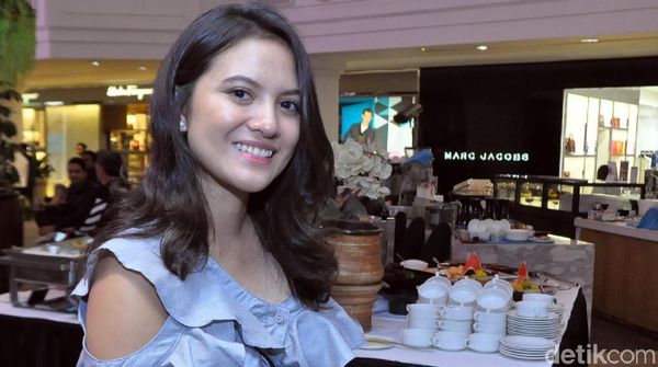 Lihat Senyum Marsha Aruan Biar Semangat di Minggu Mendung Begini