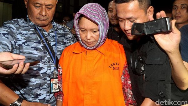 Giliran Plt Kadinkes yang Ditahan KPK