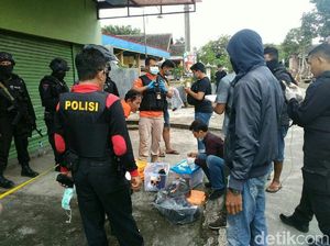 Densus 88 Juga Tangkap 2 Orang Terduga Teroris di Karanganyar