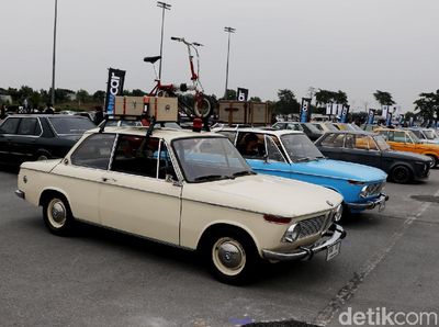 Ratusan BMW dari Generasi ke Generasi Tumpah Ruah di Bangkok